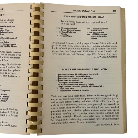The Saint Louis Cookbook Bicentennial Ed Spiral Bound 1964 Womens Association - Picture 12 of 12